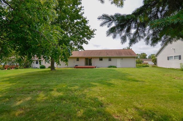 1518 COMMANCHE DRIVE, Green Bay, WI 54313