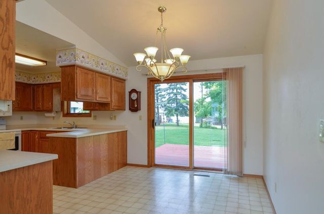 1518 COMMANCHE DRIVE, Green Bay, WI 54313