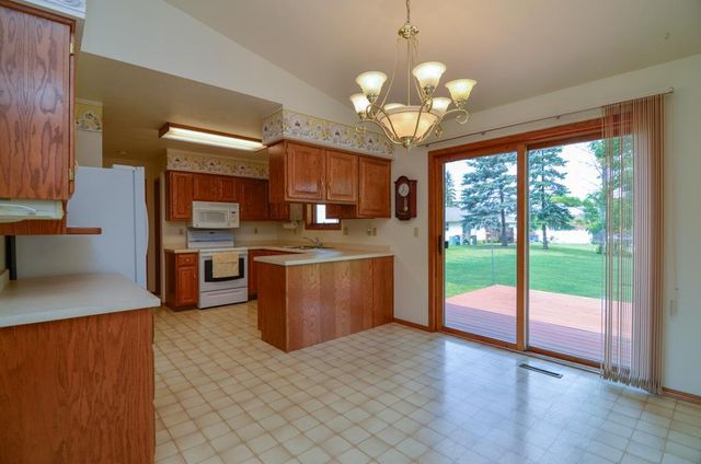 1518 COMMANCHE DRIVE, Green Bay, WI 54313