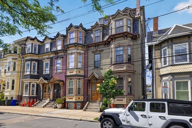 17 Thomas Park 2, Boston, MA 02127