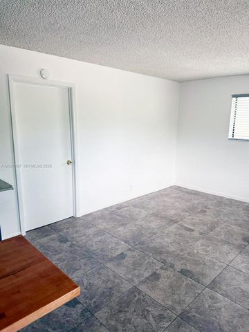 2070 NW 43rd Ter 6, Lauderhill, FL 33313