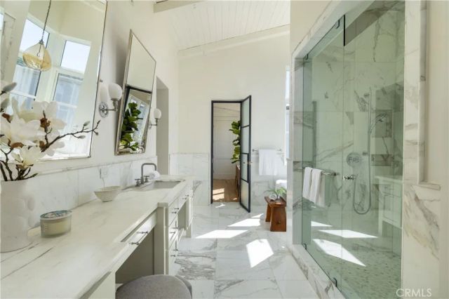 2217 Laurel Place, Newport Beach, CA 92663