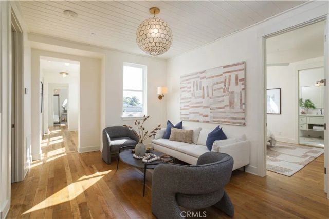 2217 Laurel Place, Newport Beach, CA 92663