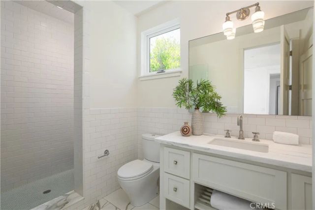 2217 Laurel Place, Newport Beach, CA 92663