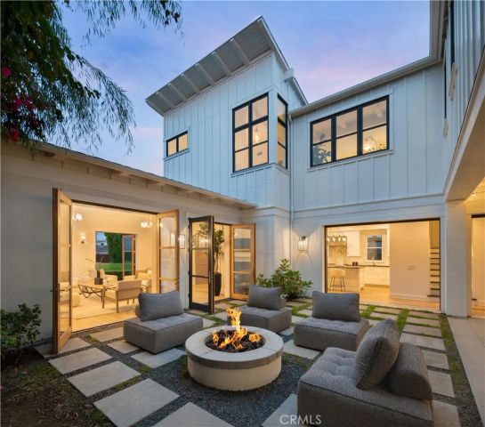 2217 Laurel Place, Newport Beach, CA 92663