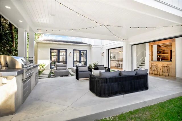 2217 Laurel Place, Newport Beach, CA 92663