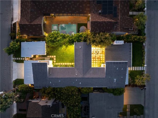 2217 Laurel Place, Newport Beach, CA 92663