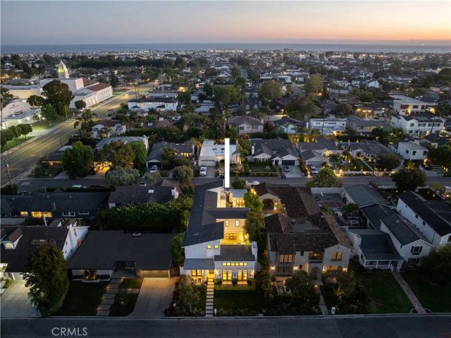 2217 Laurel Place, Newport Beach, CA 92663