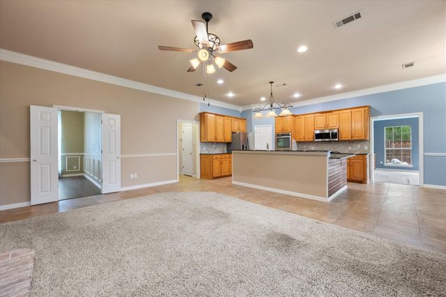 8904 Thornway Drive, North Richland Hills, TX 76182