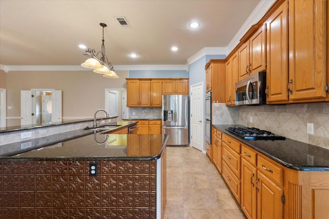8904 Thornway Drive, North Richland Hills, TX 76182