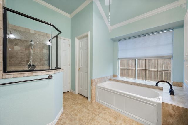 8904 Thornway Drive, North Richland Hills, TX 76182