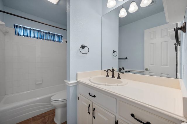 8904 Thornway Drive, North Richland Hills, TX 76182
