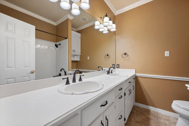 8904 Thornway Drive, North Richland Hills, TX 76182