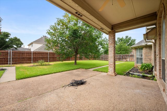 8904 Thornway Drive, North Richland Hills, TX 76182