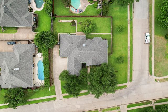 8904 Thornway Drive, North Richland Hills, TX 76182