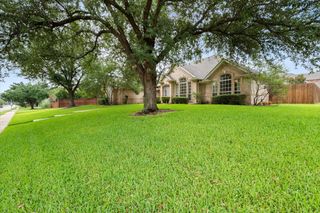 8904 Thornway Drive, North Richland Hills, TX 76182