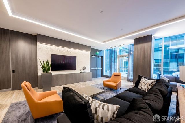338 Spear Street 8G, San Francisco, CA 94105