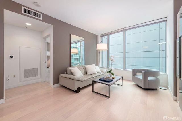 338 Spear Street 8G, San Francisco, CA 94105