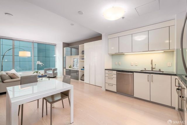 338 Spear Street 8G, San Francisco, CA 94105