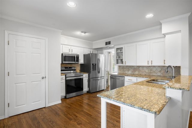 10146 Shadyview Drive, Dallas, TX 75238