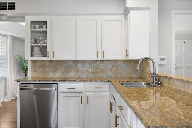 10146 Shadyview Drive, Dallas, TX 75238