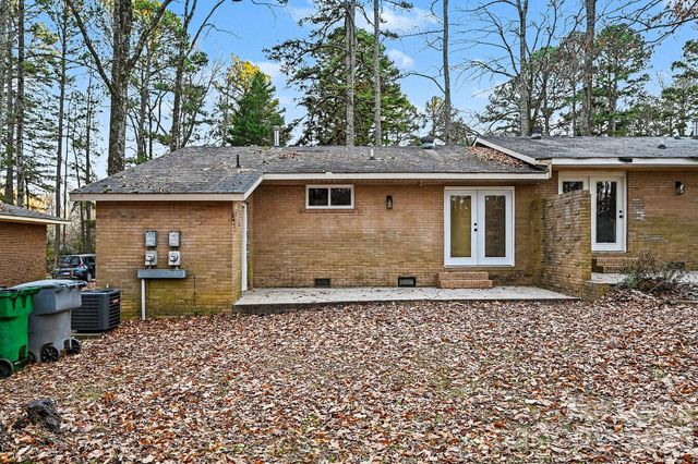 5003 Lakecrest Drive, Charlotte, NC 28215