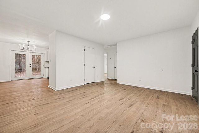 5003 Lakecrest Drive, Charlotte, NC 28215