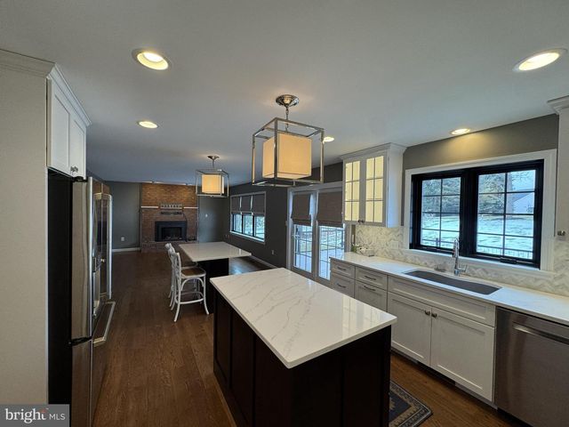 1219 SANDPIPER DR, State College, PA 16801