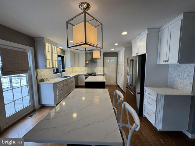 1219 SANDPIPER DR, State College, PA 16801