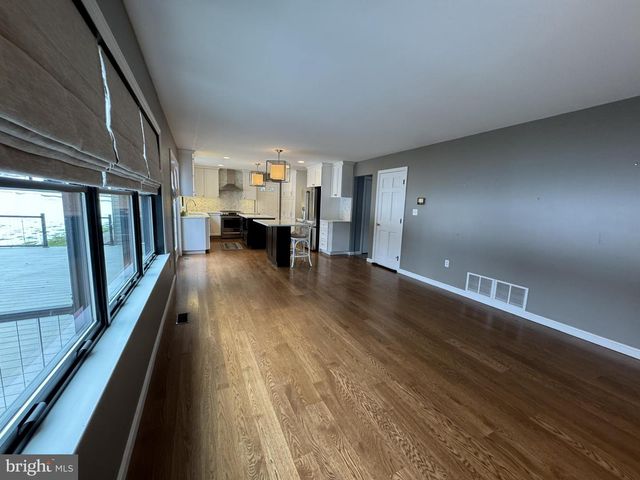 1219 SANDPIPER DR, State College, PA 16801