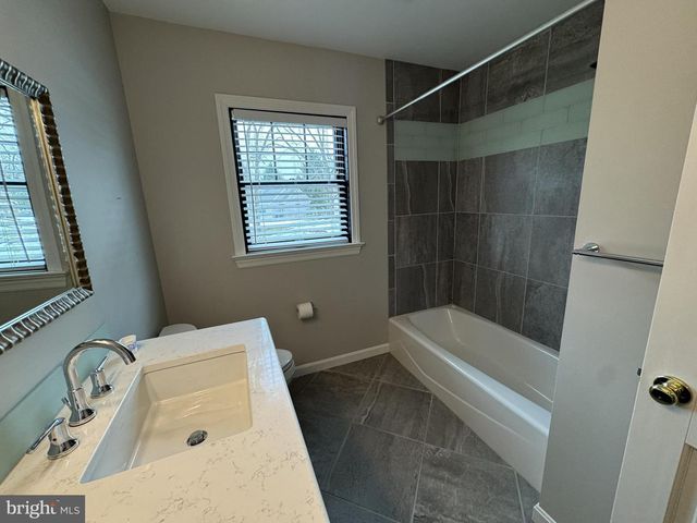 1219 SANDPIPER DR, State College, PA 16801