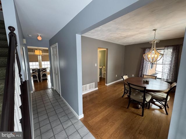 1219 SANDPIPER DR, State College, PA 16801