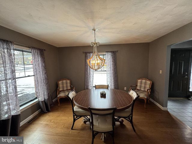 1219 SANDPIPER DR, State College, PA 16801