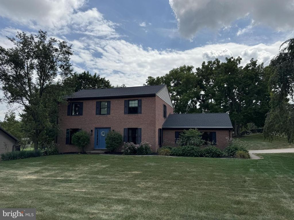 1219 SANDPIPER DR, State College, PA 16801