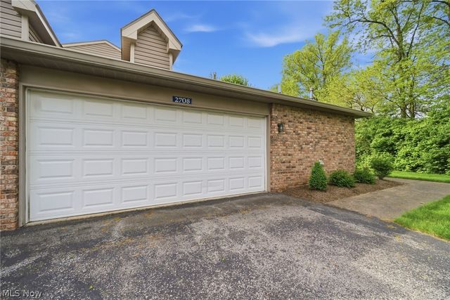 2708 Shakespeare Lane 2708, Avon, OH 44011