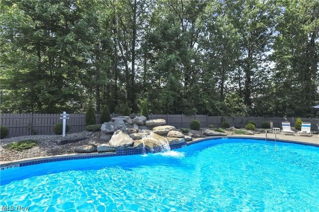 2708 Shakespeare Lane 2708, Avon, OH 44011