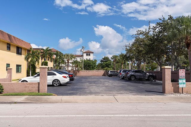 120 N M Street N, Lake Worth Beach, FL 33460