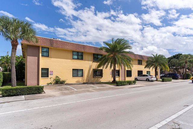 120 N M Street N, Lake Worth Beach, FL 33460