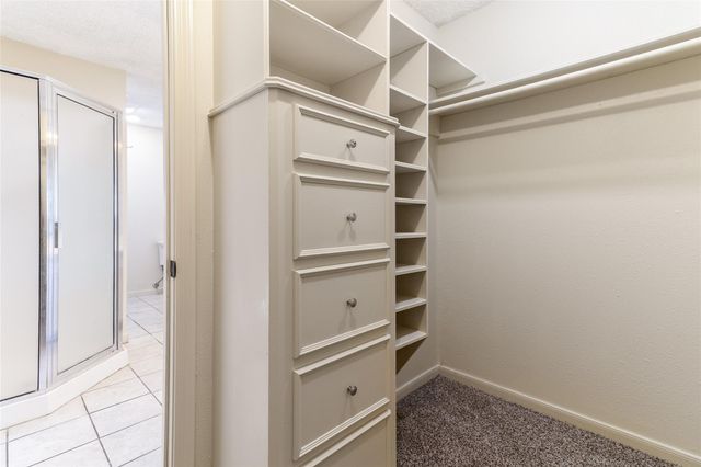 102 Paradise Valley Drive, West Columbia, TX 77486