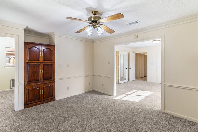 102 Paradise Valley Drive, West Columbia, TX 77486