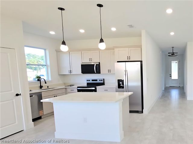 7324 Rolling Hills Road, Sebring, FL 33876