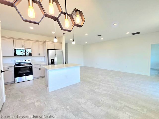 7324 Rolling Hills Road, Sebring, FL 33876