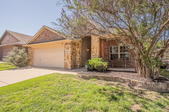10100 Cougar Trail, Fort Worth, TX 76108