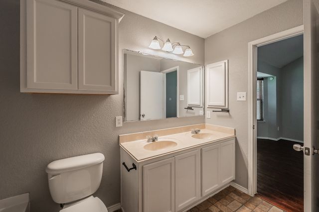 10100 Cougar Trail, Fort Worth, TX 76108