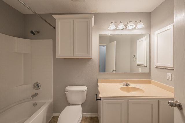 10100 Cougar Trail, Fort Worth, TX 76108