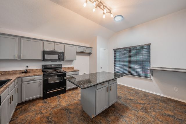 10100 Cougar Trail, Fort Worth, TX 76108