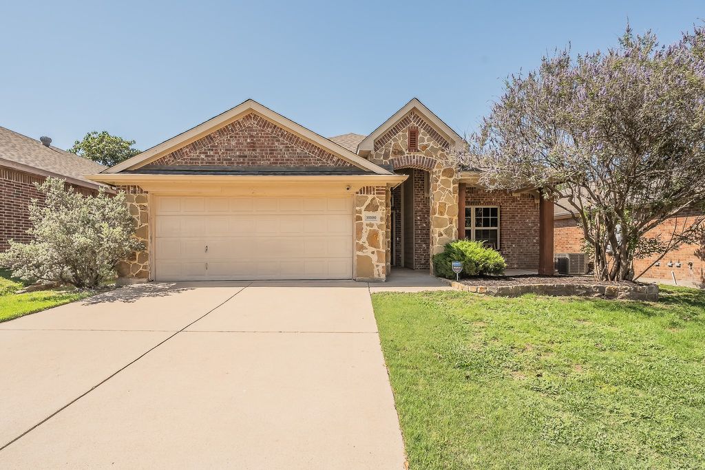 10100 Cougar Trail, Fort Worth, TX 76108