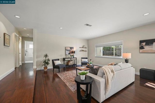 1687 Westwood Dr, Concord, CA 94521