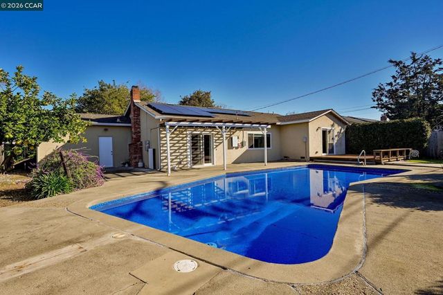 1687 Westwood Dr, Concord, CA 94521