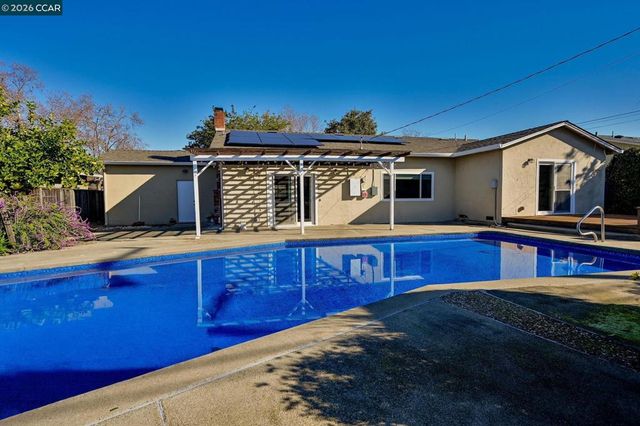 1687 Westwood Dr, Concord, CA 94521